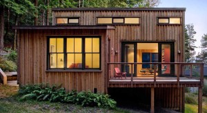 fachada cabaña en la montaña